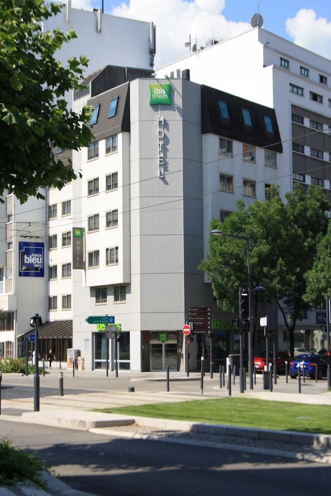 Ibis Styles Grenoble Centre Gare Exterior foto