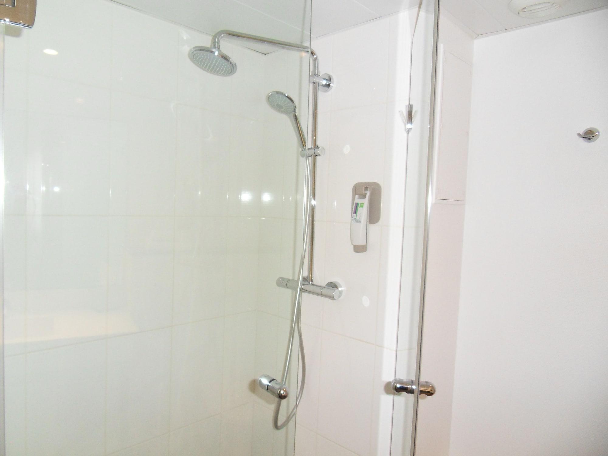 Ibis Styles Grenoble Centre Gare Exterior foto