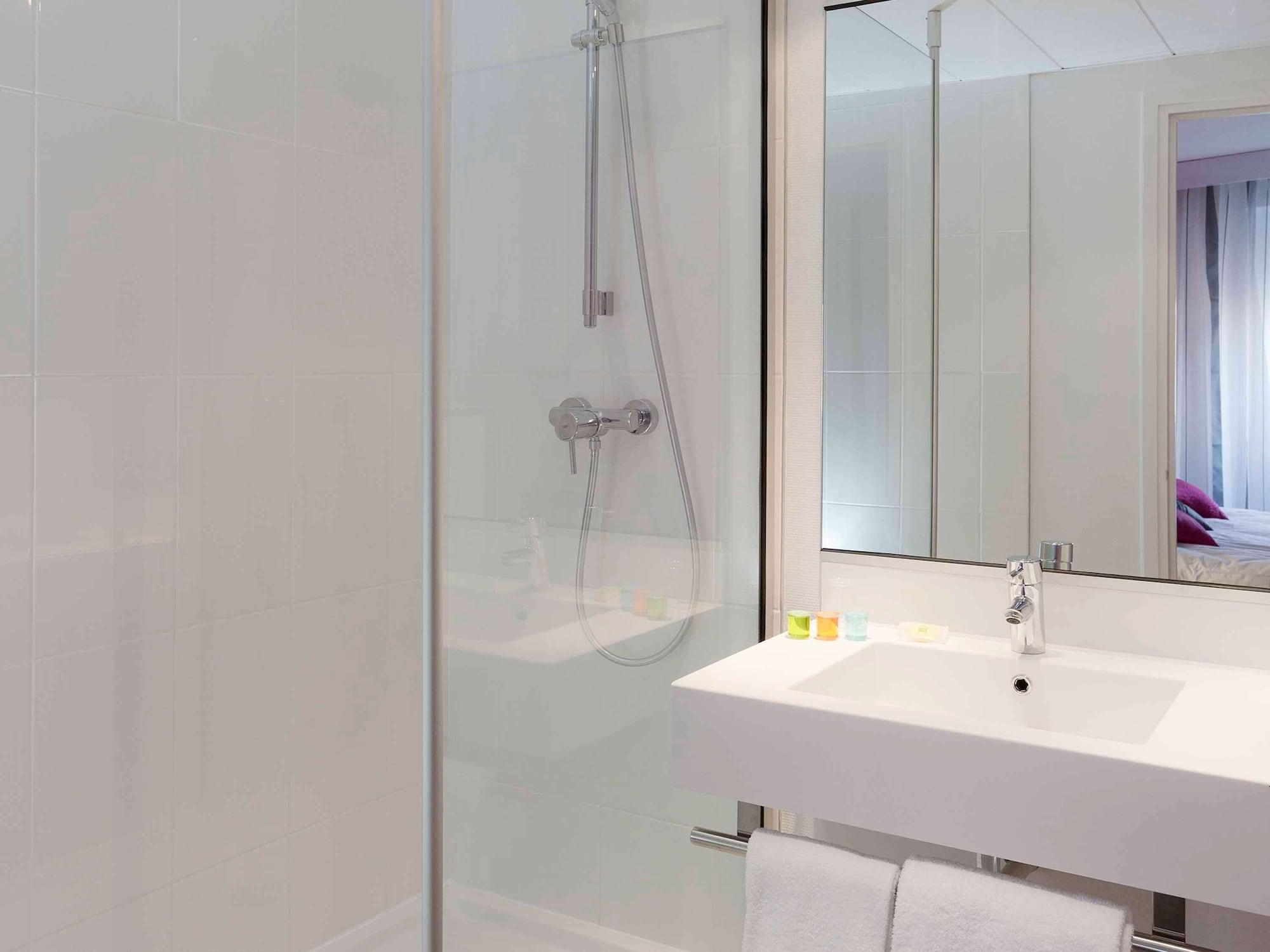 Ibis Styles Grenoble Centre Gare Exterior foto