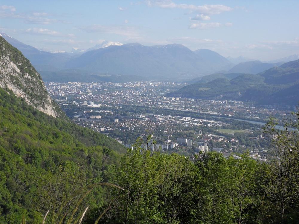 Ibis Styles Grenoble Centre Gare Exterior foto